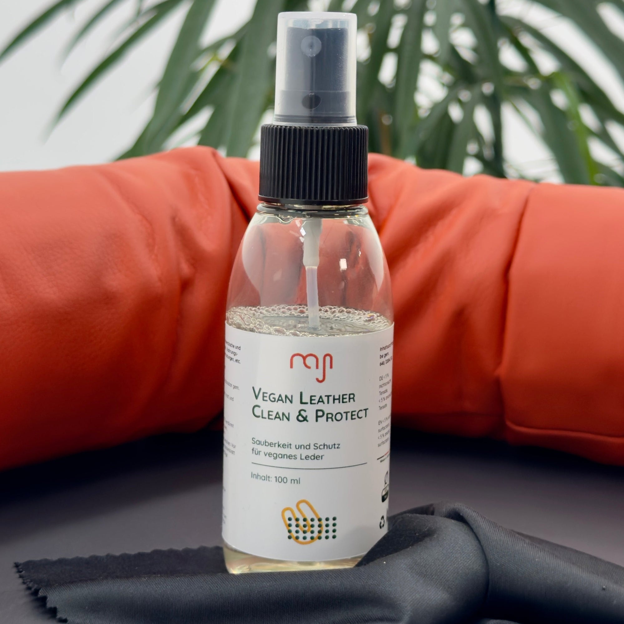 Paddo synthetic leather cleaner - vegan Leather Clean & Protect
